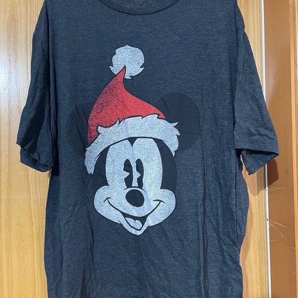 Disney Christmas Santa shirt - Picture 1 of 3